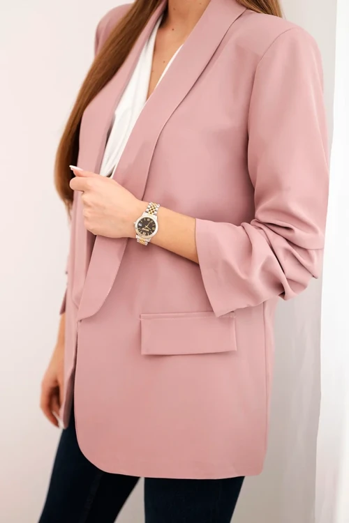 Marynarka-z-klapami-elegancka-ciemno-rozowa.webp
