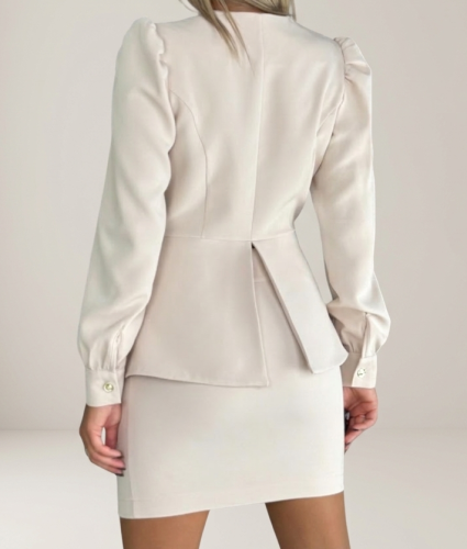 marina bezowy tyl.png